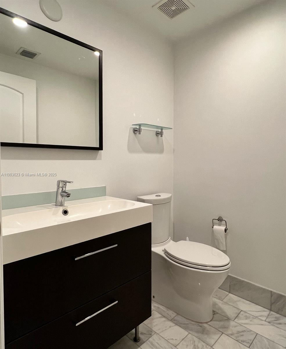 C GAB DOUGLAS SEC - Residential Lease