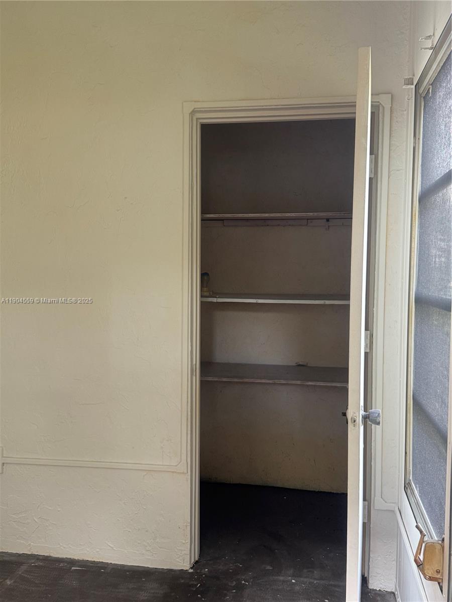 MEADOWS CONDO - Residential