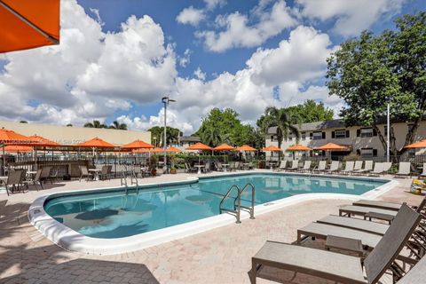 Photo of 5640 SW 3rd Pl #110, Margate, FL 33068 (MLS # A11904559) Photo of 5640 SW 3rd Pl #110, Margate, FL 33068 (MLS # A11904559)