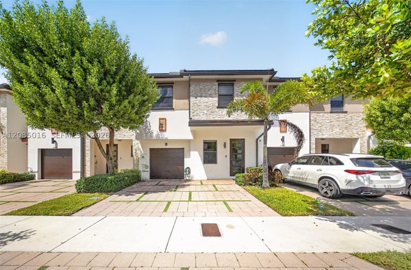 15490 NW 91ST CT # 0, HIALEAH, FL 33018 - Image 260351b185b2eba22181f37ebea044e5/185495805