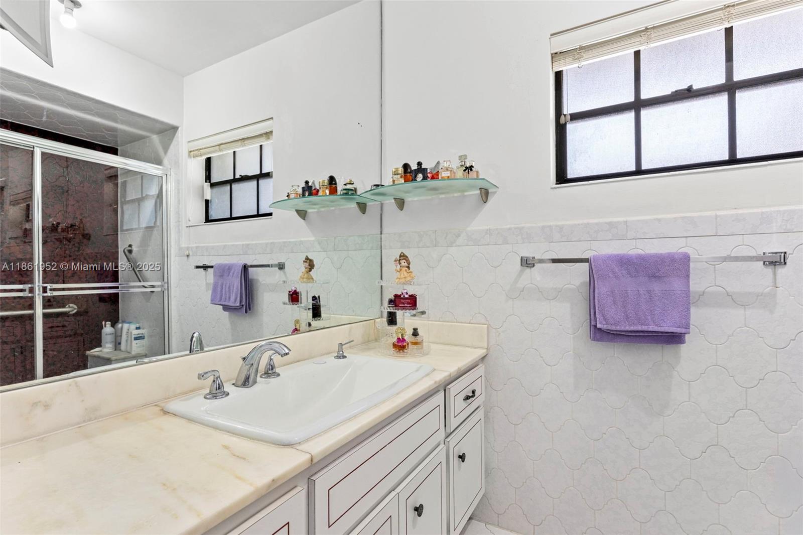 COUNTRY CLUB OF MIAMI EST - Residential