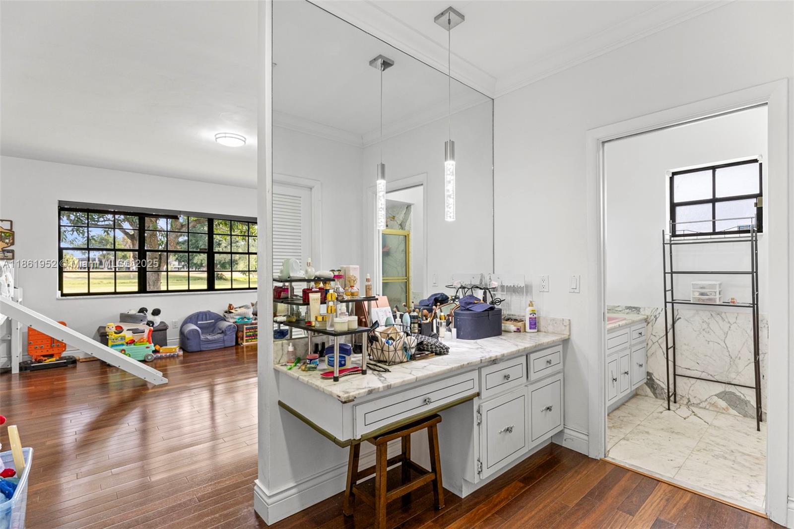 COUNTRY CLUB OF MIAMI EST - Residential