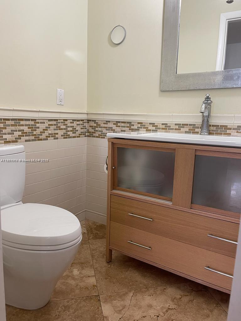 COUNTRY CLUB OF MIAMI EST - Residential