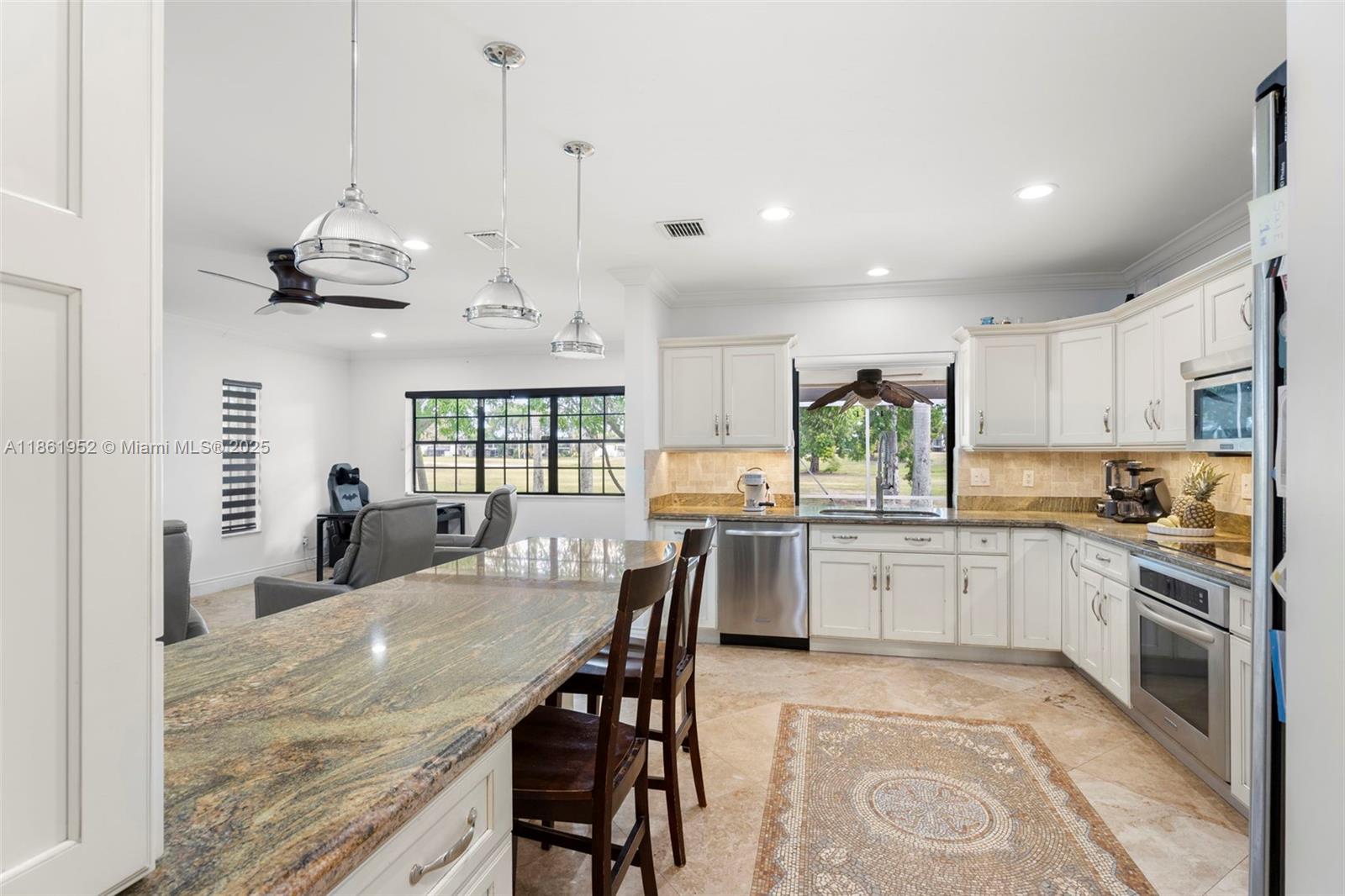 COUNTRY CLUB OF MIAMI EST - Residential