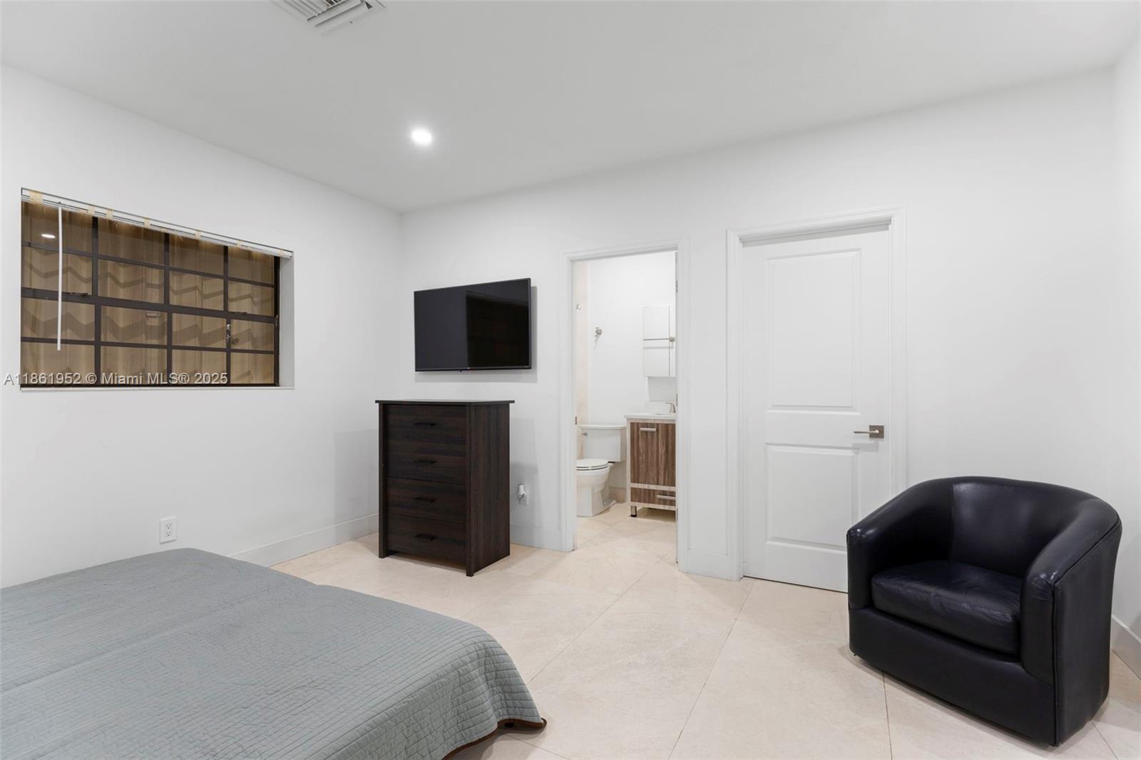 COUNTRY CLUB OF MIAMI EST - Residential