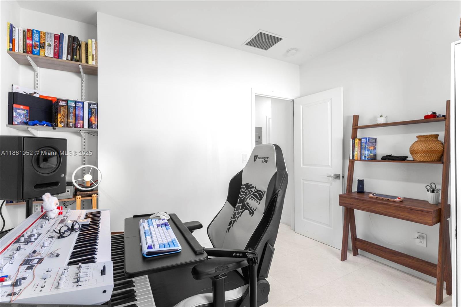 COUNTRY CLUB OF MIAMI EST - Residential