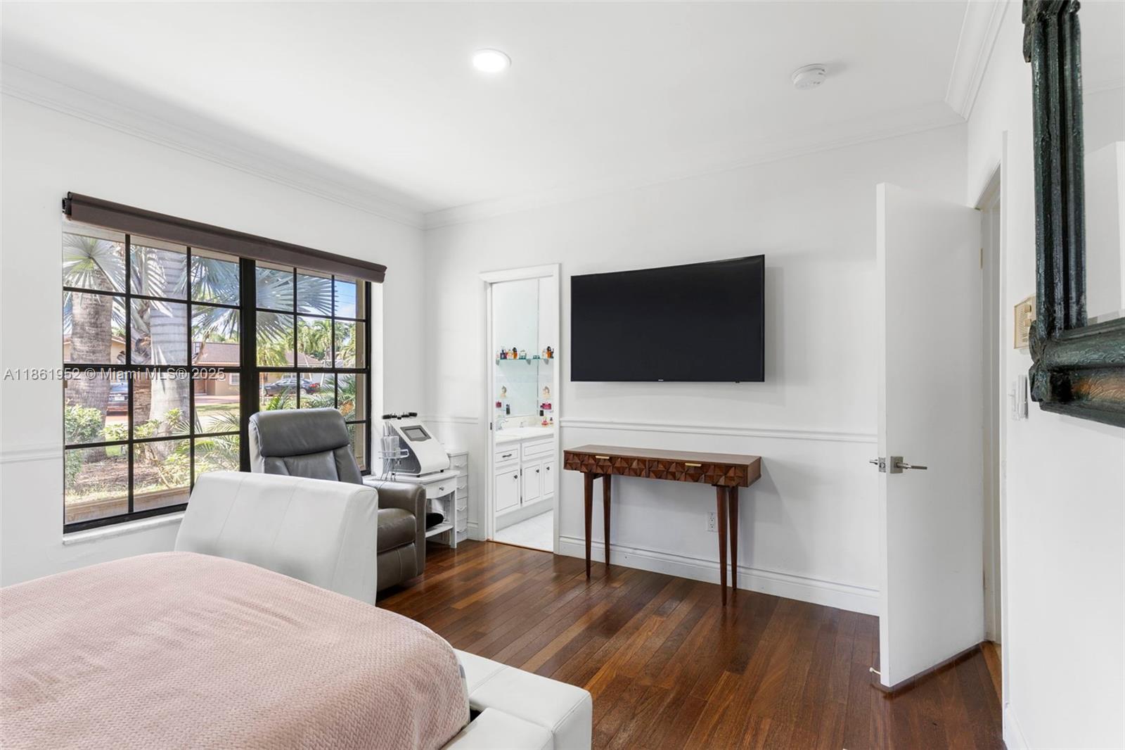 COUNTRY CLUB OF MIAMI EST - Residential