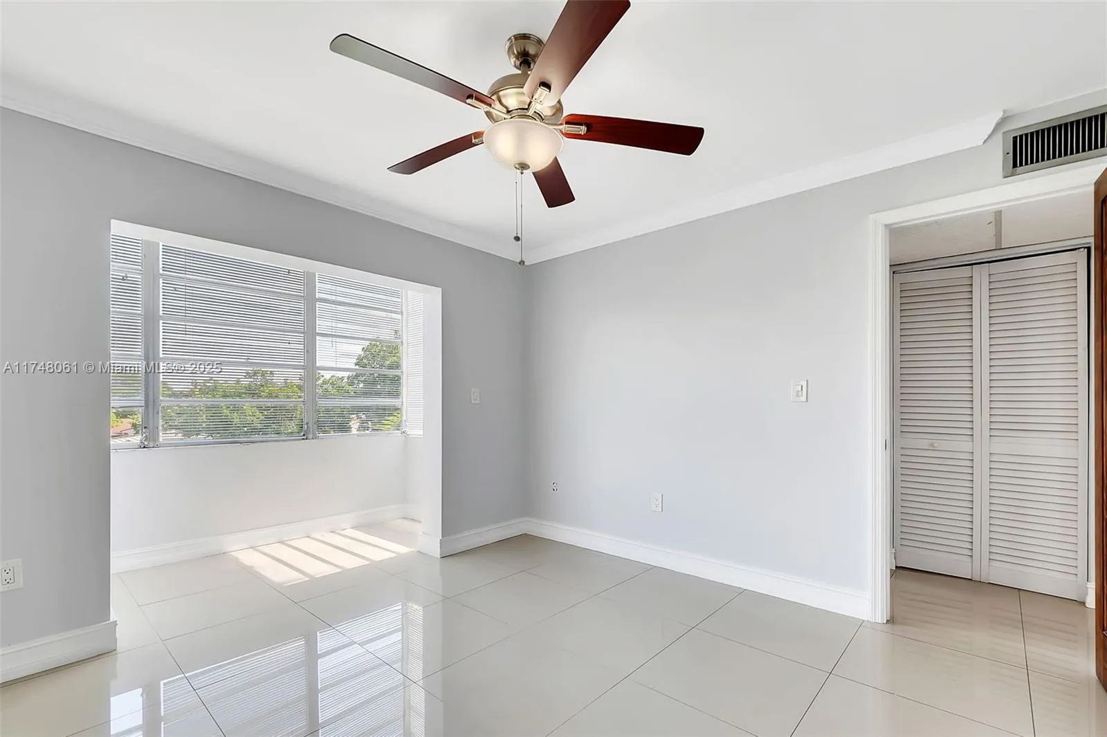 Miami, Florida 33145, United States, 1 Bedroom Bedrooms, ,1 BathroomBathrooms,Residential,Active,2238