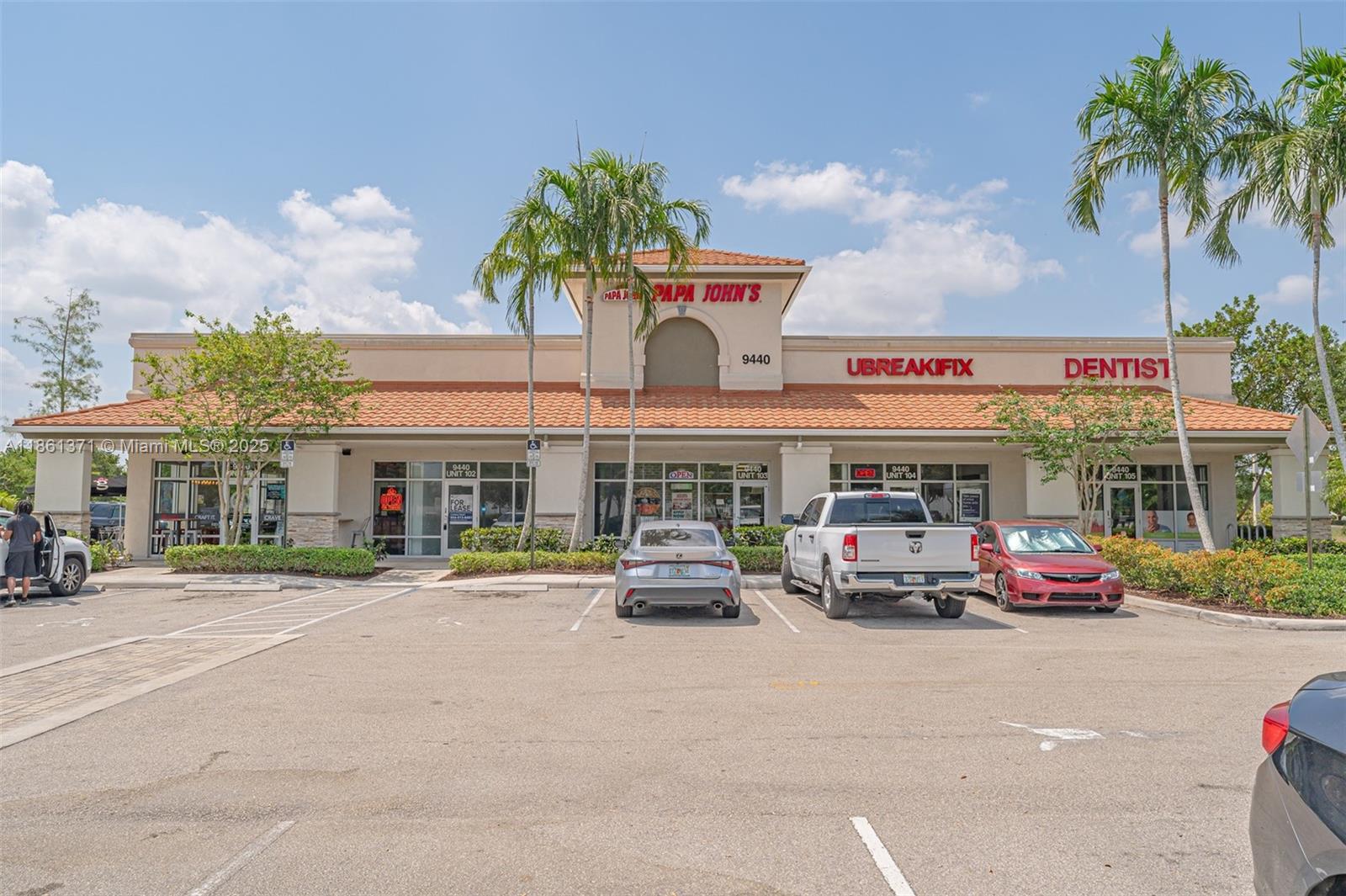 1,500 SF available for lease Prime location next to Burger King, Wawa, The Learning Experience, and directly across from a Publix-anchored shopping center Exceptional visibility and access along W Commercial Boulevard Strong parking ratio of 7 spaces per 1,000 SF Just one mile from the Sawgrass Expressway Situated in a high-density area of Sunrise, with over 147,000 residents within a 3-mile radius High traffic exposure with over 41,500 vehicles per day on W Commercial Boulevard Total GLA (Gross Leasable Area): 11,700 SF