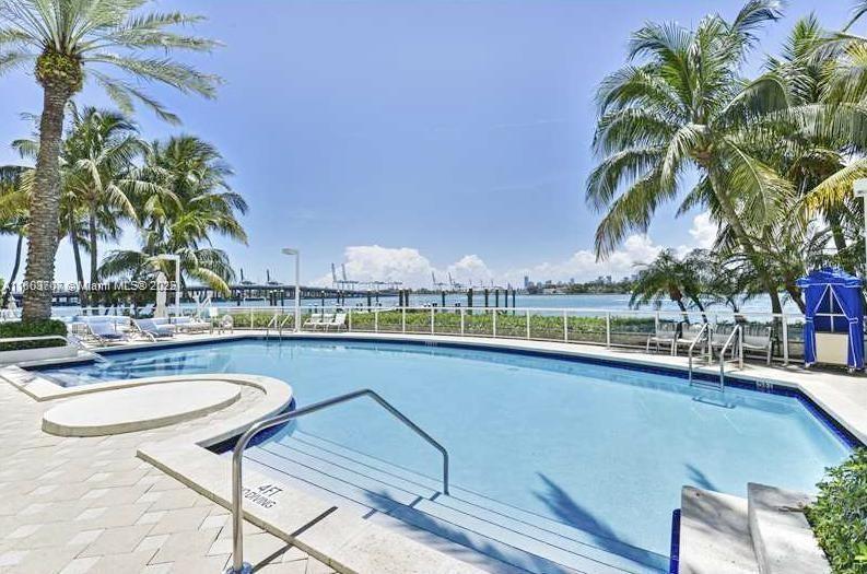 THE FLORIDIAN CONDO - Residential