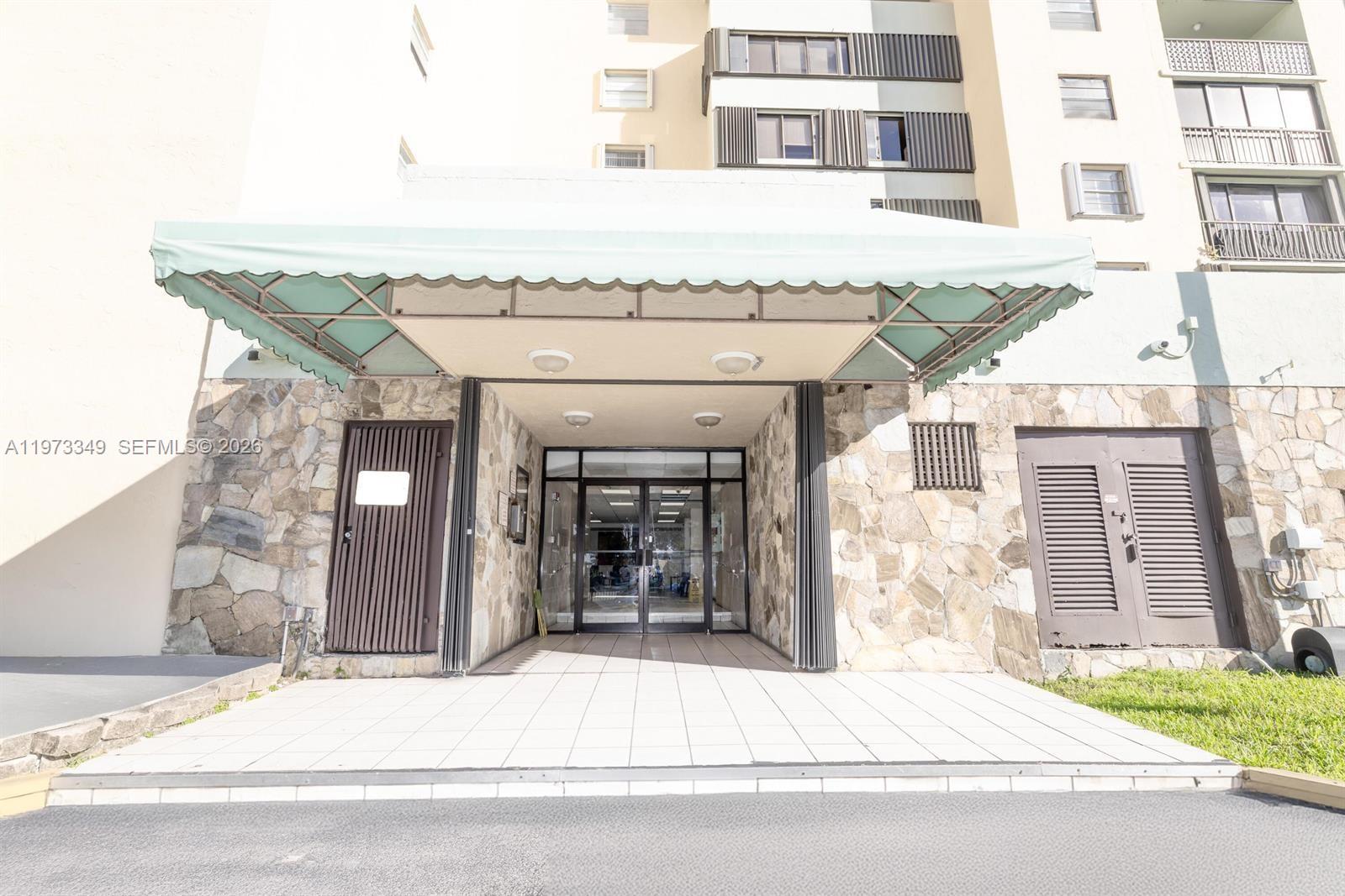 HALF MOON TOWERS CONDO - Residential