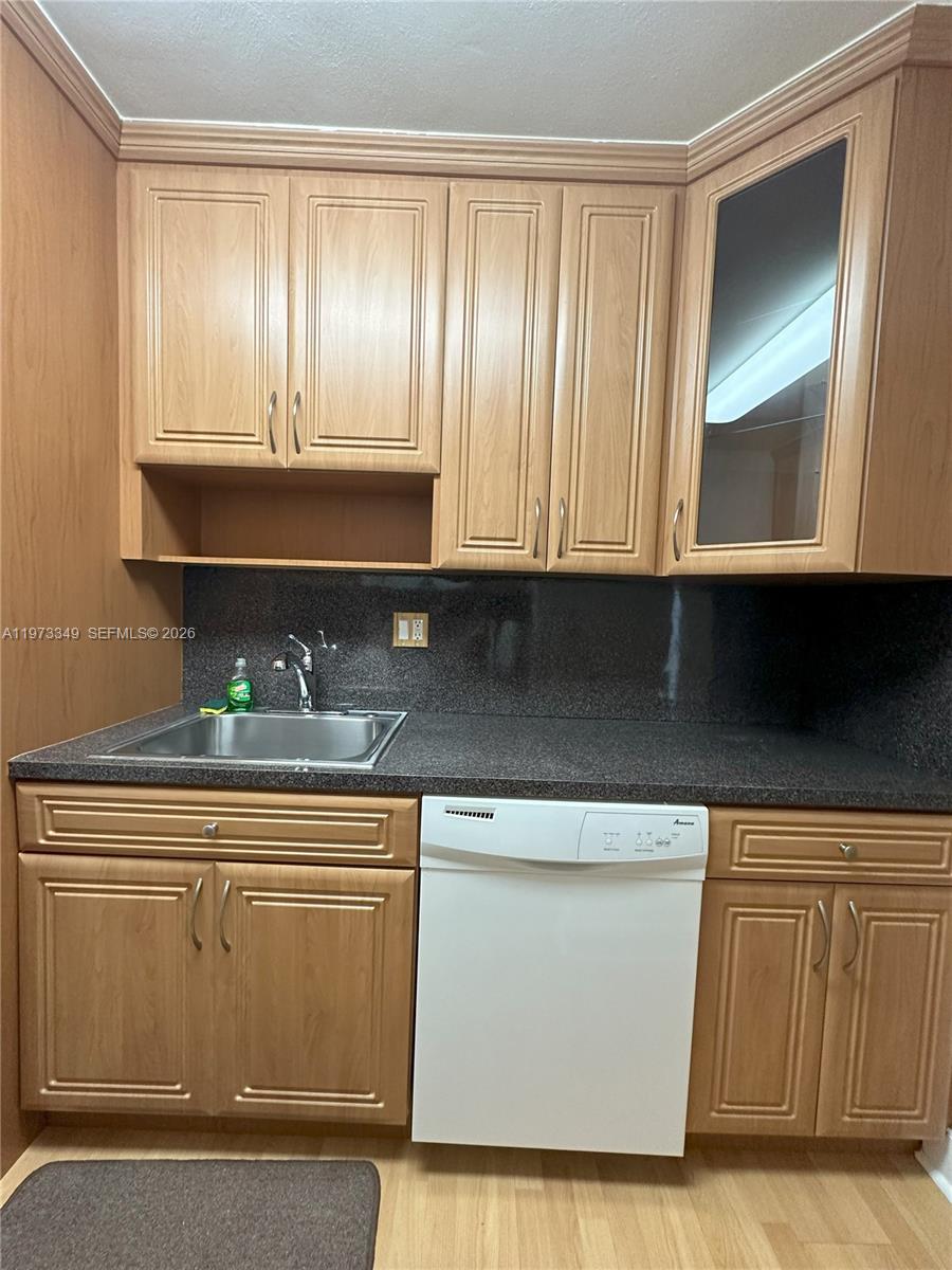 HALF MOON TOWERS CONDO - Residential