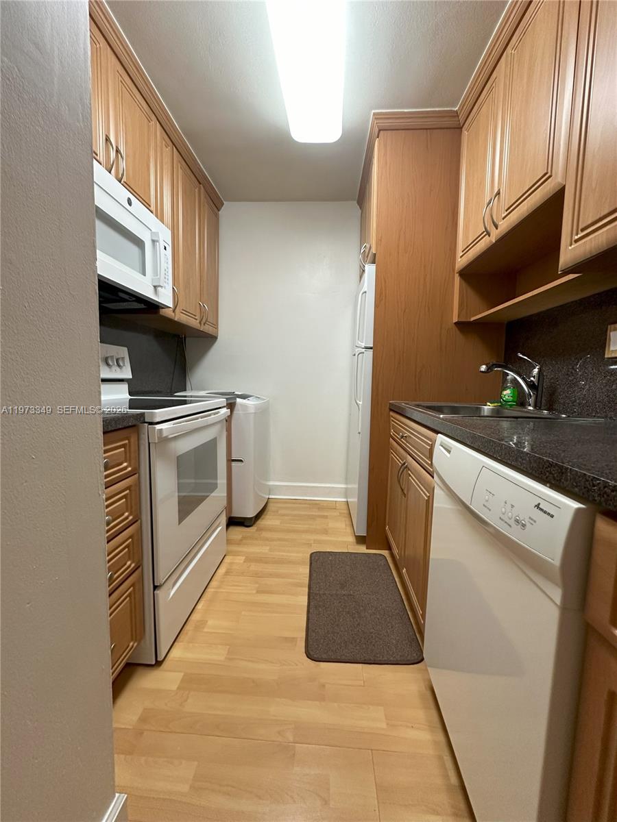 HALF MOON TOWERS CONDO - Residential