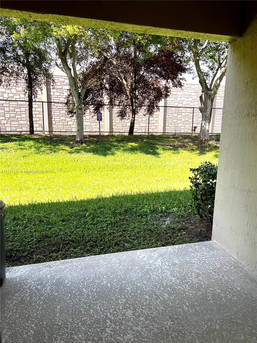 BANYAN BAY CONDO PH 11 - Residential