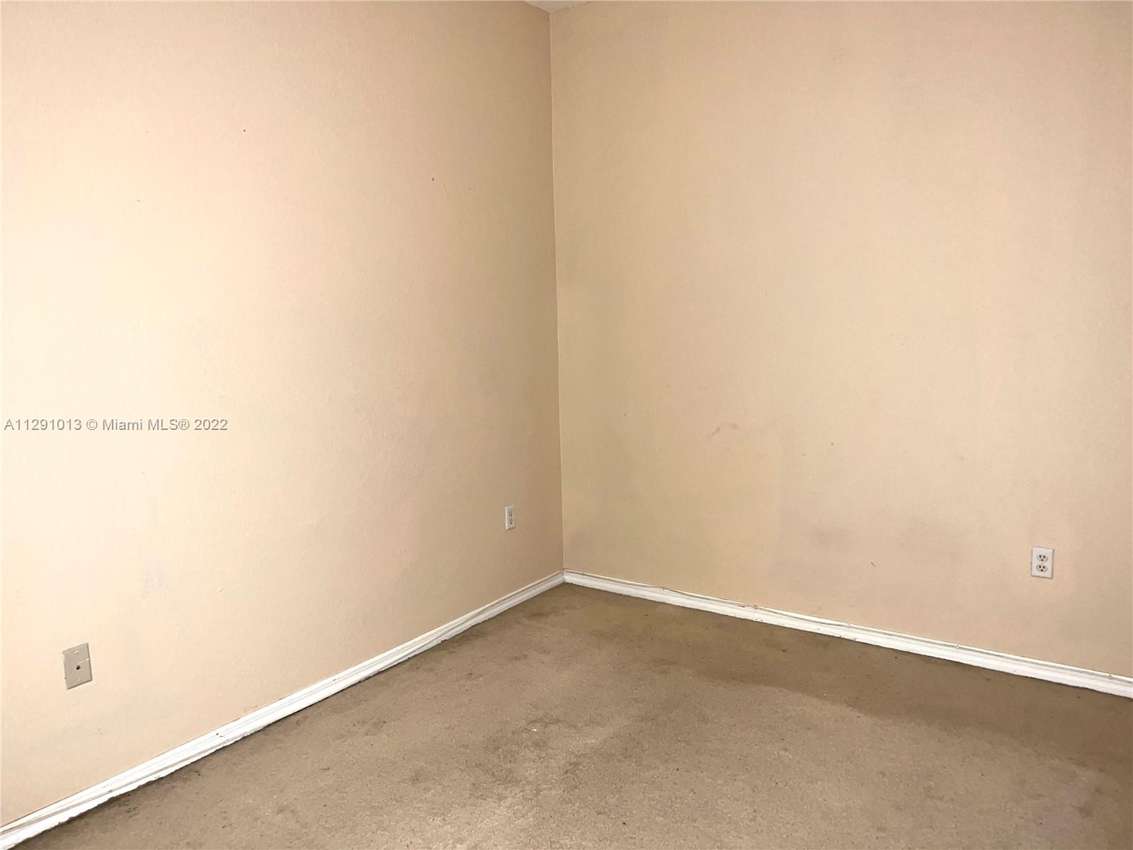 BANYAN BAY CONDO PH 11 - Residential