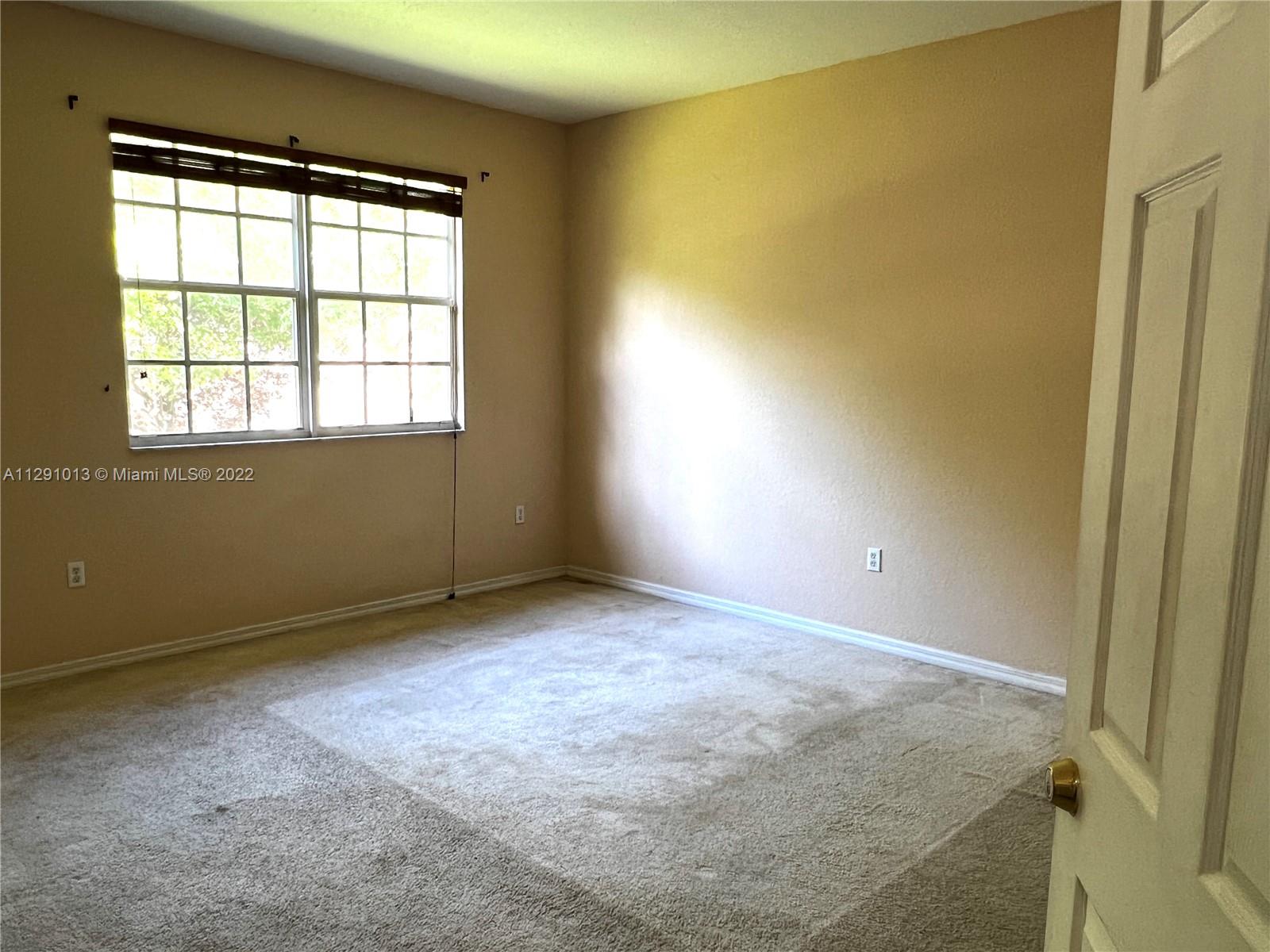 BANYAN BAY CONDO PH 11 - Residential