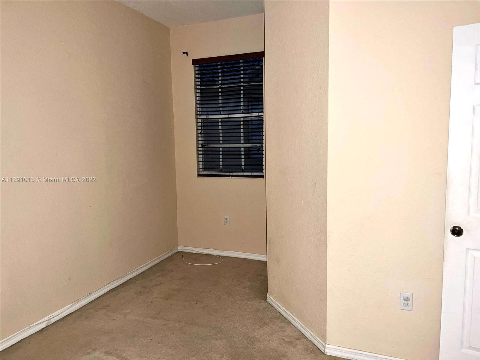 BANYAN BAY CONDO PH 11 - Residential