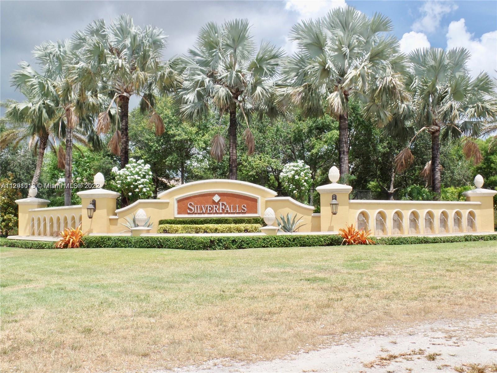 BANYAN BAY CONDO PH 11 - Residential