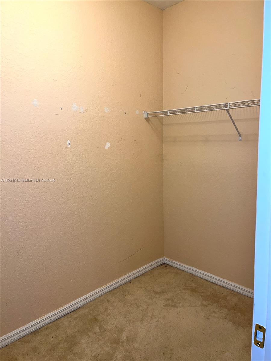 BANYAN BAY CONDO PH 11 - Residential