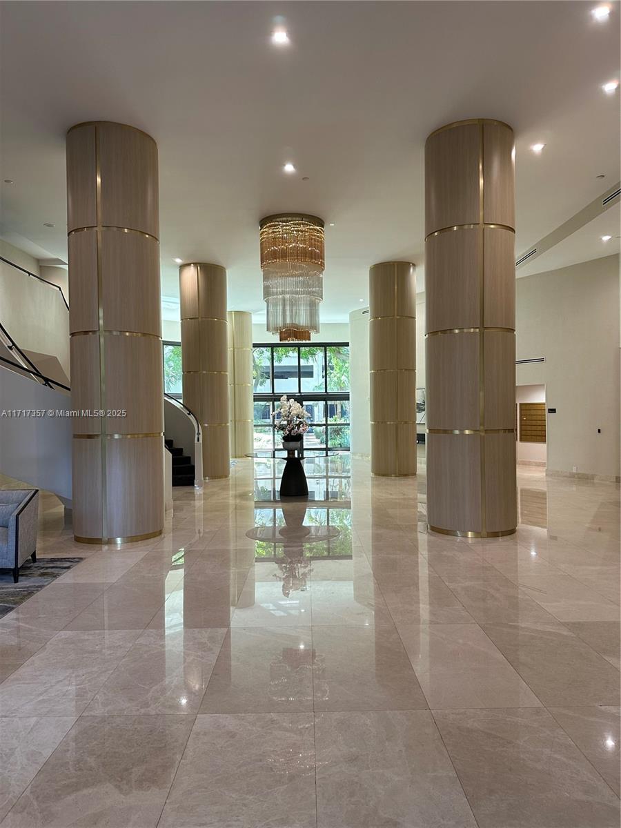 MYSTIC POINTE TOWER 400 C - Residential