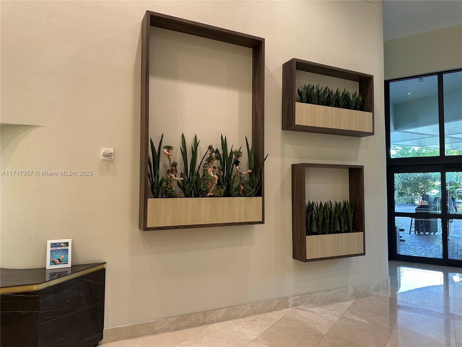 MYSTIC POINTE TOWER 400 C - Residential