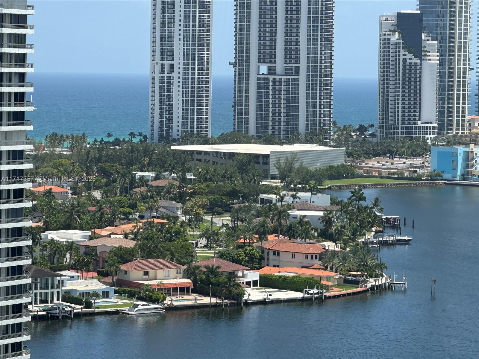 MYSTIC POINTE TOWER 400 C - Residential