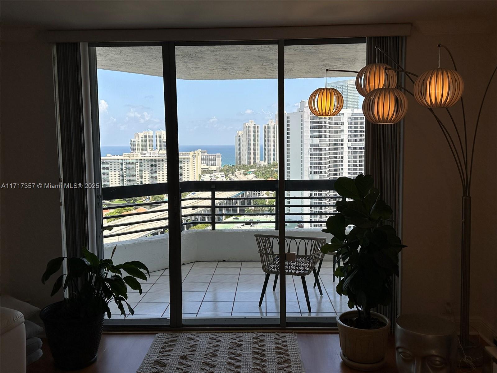 MYSTIC POINTE TOWER 400 C - Residential