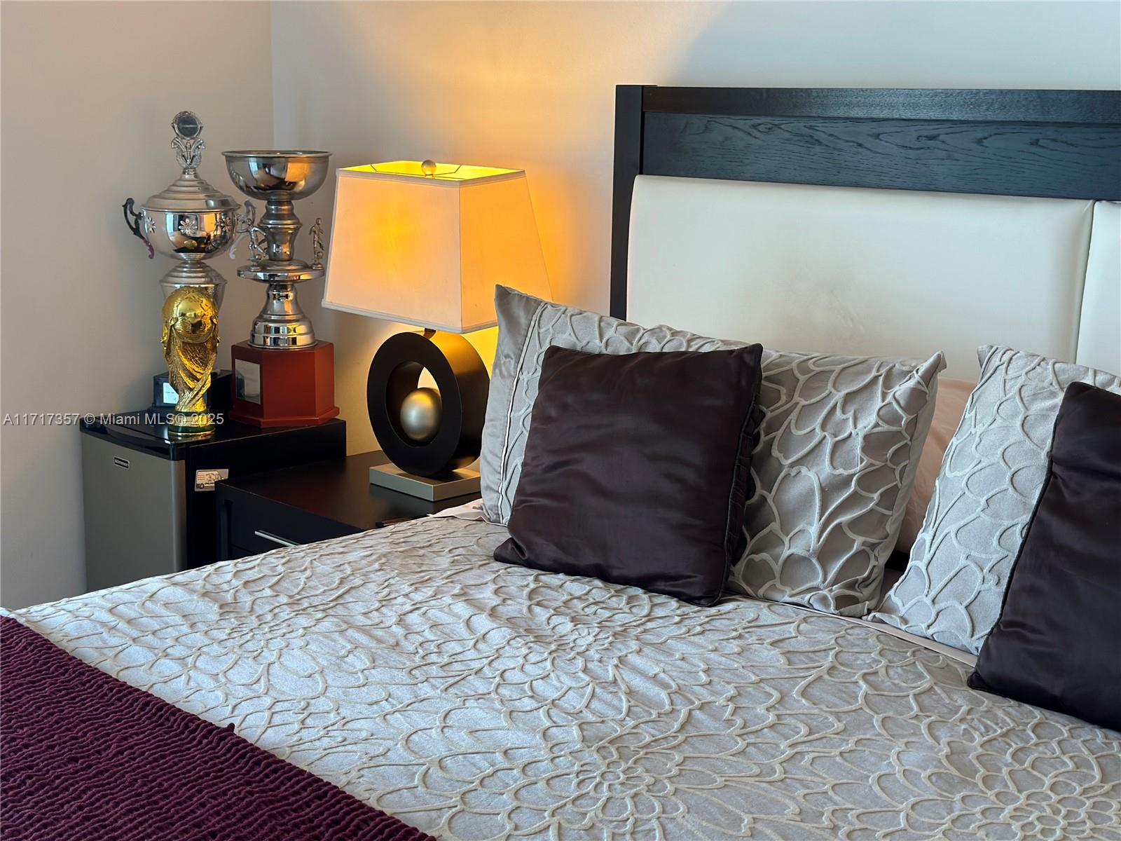 MYSTIC POINTE TOWER 400 C - Residential