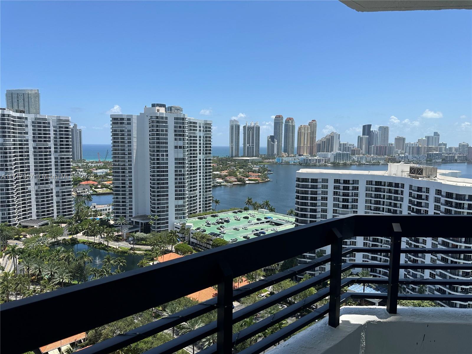 MYSTIC POINTE TOWER 400 C - Residential