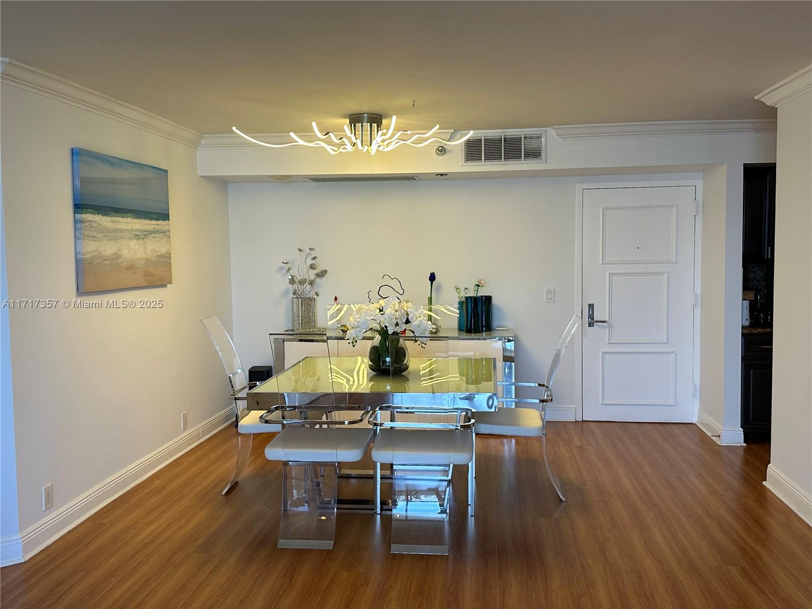 MYSTIC POINTE TOWER 400 C - Residential