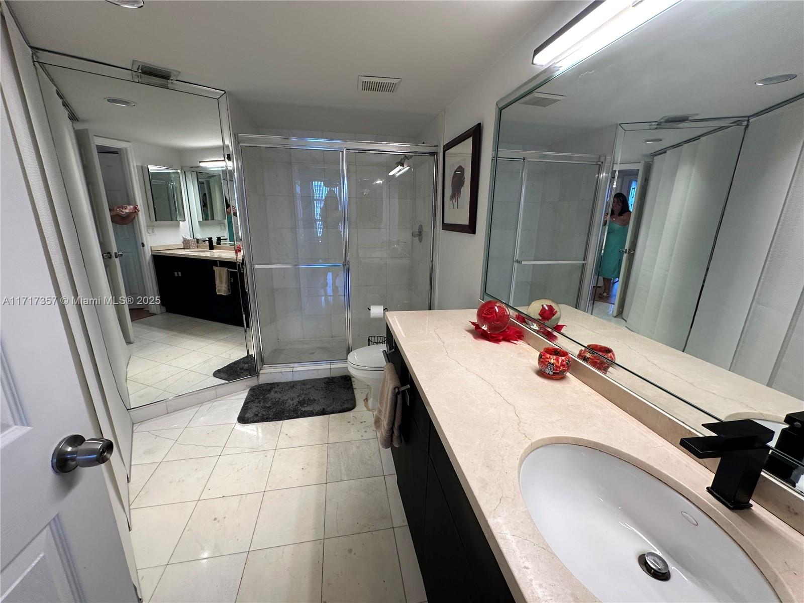 MYSTIC POINTE TOWER 400 C - Residential