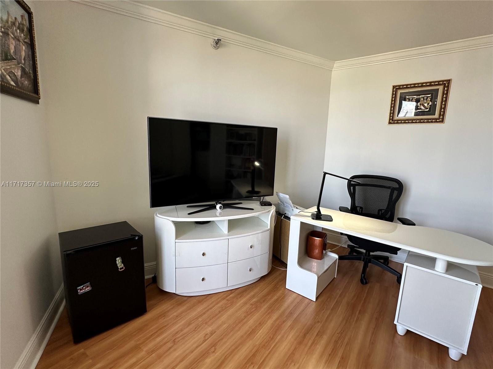 MYSTIC POINTE TOWER 400 C - Residential