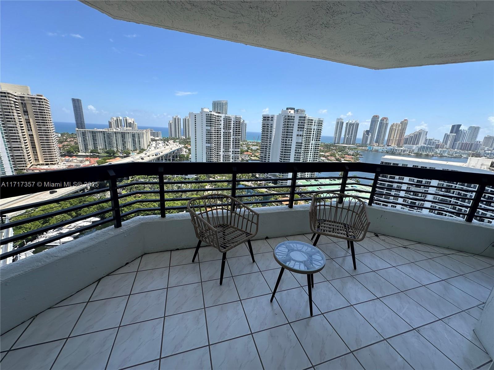 MYSTIC POINTE TOWER 400 C - Residential