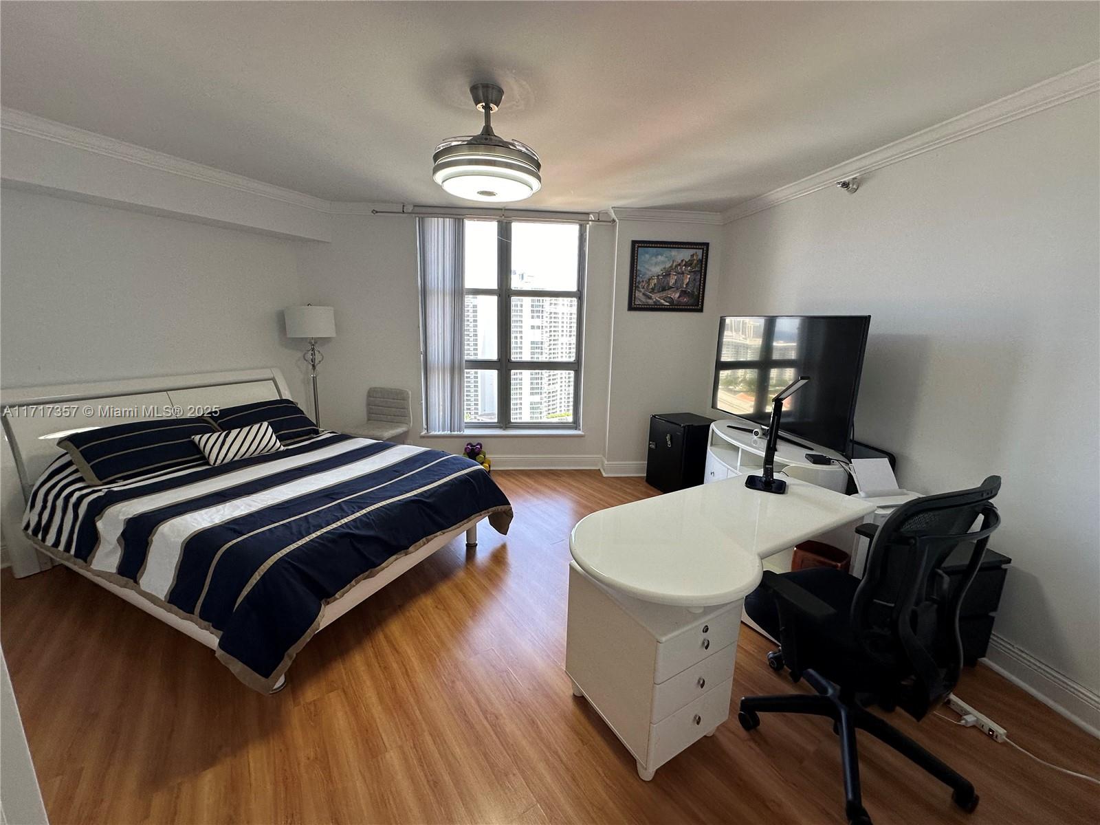 MYSTIC POINTE TOWER 400 C - Residential