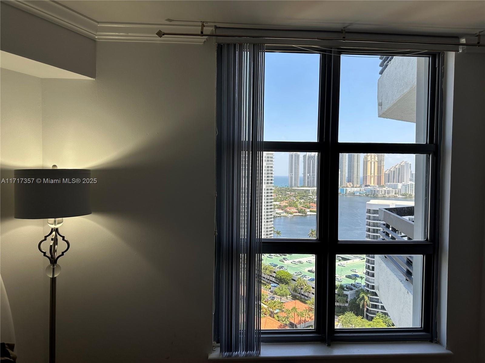 MYSTIC POINTE TOWER 400 C - Residential