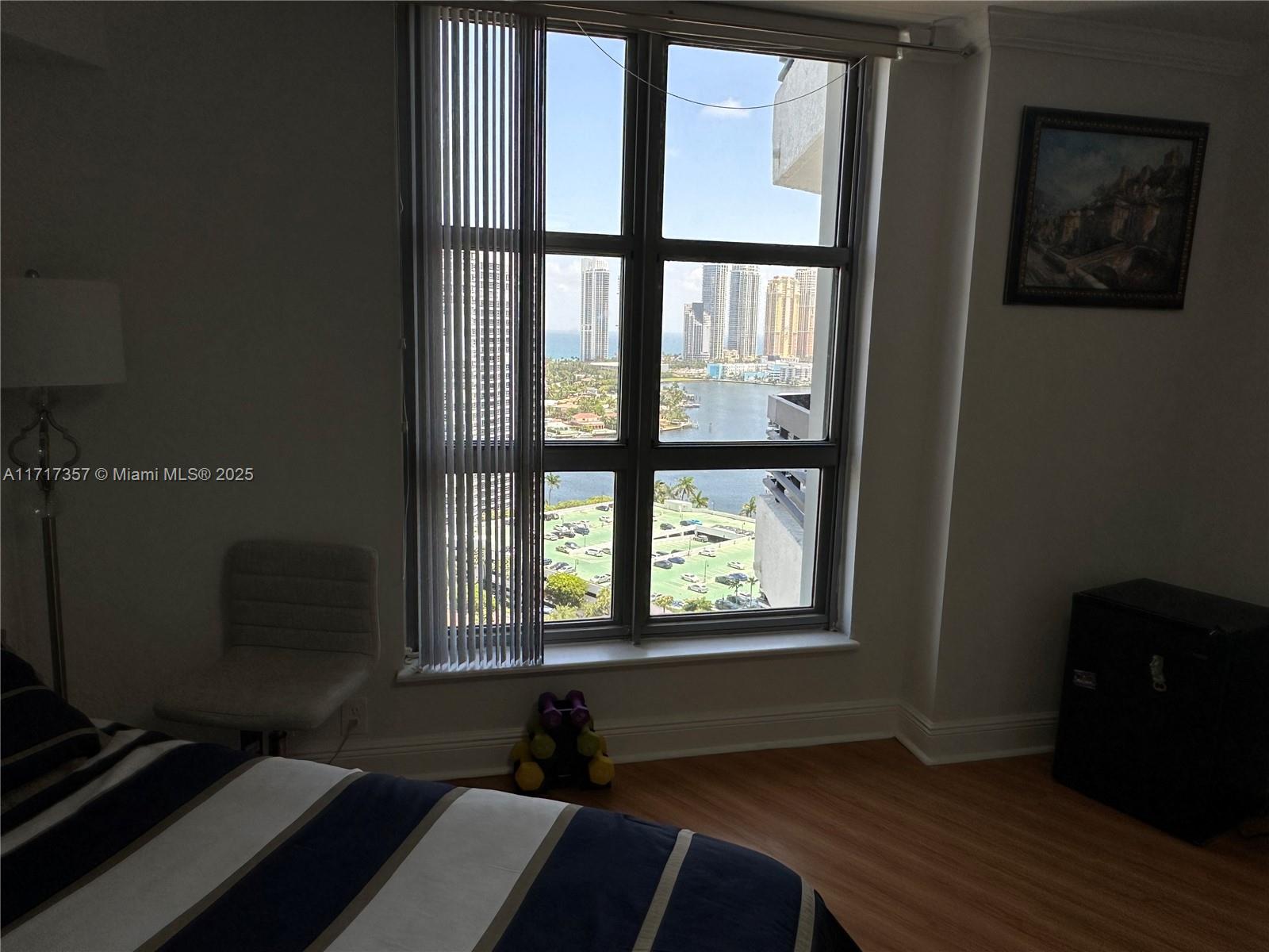 MYSTIC POINTE TOWER 400 C - Residential