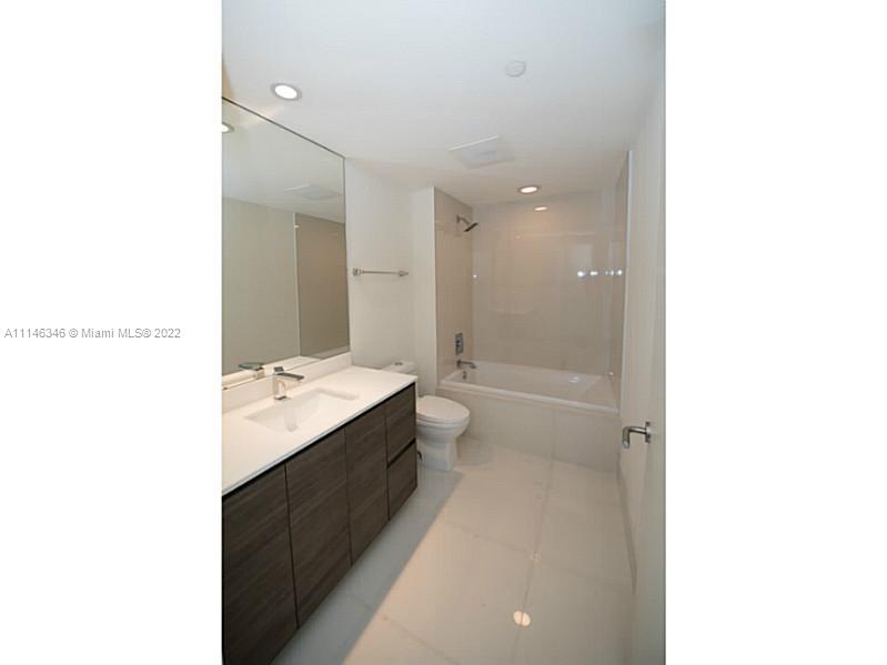 1100 MILLECENTO RESIDENCE - Residential