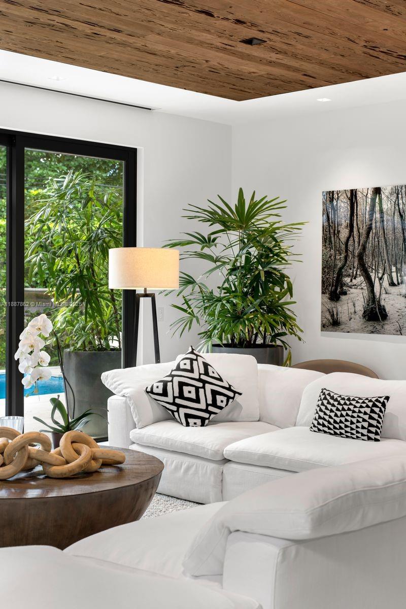 CORAL GABLES SEC B - Residential