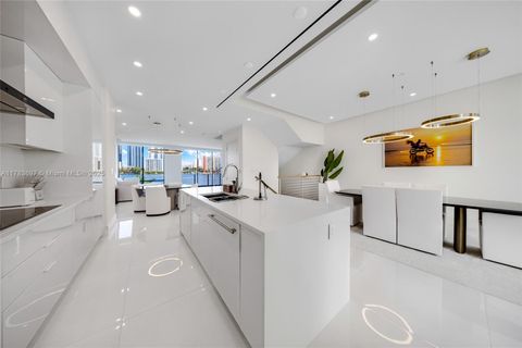 4016 NE 167th st 4016 North Miami Beach FL 33160