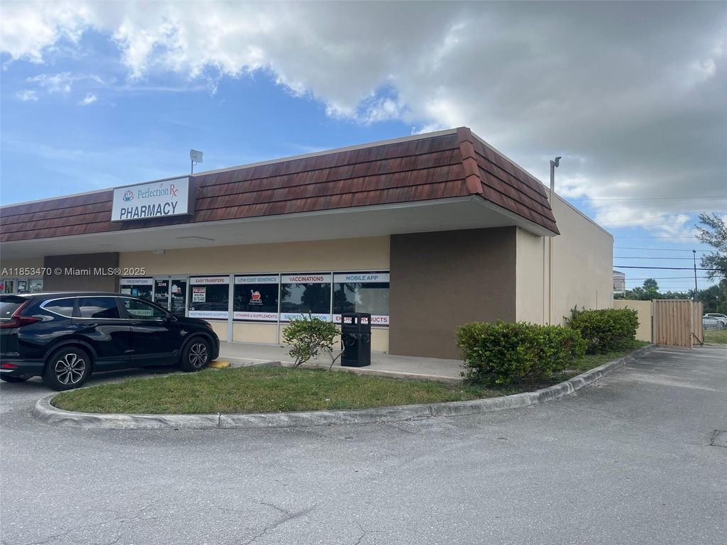 Photo of 3248 Lantana Rd #3248, Lake Worth, FL 33462 (MLS # A11853470)