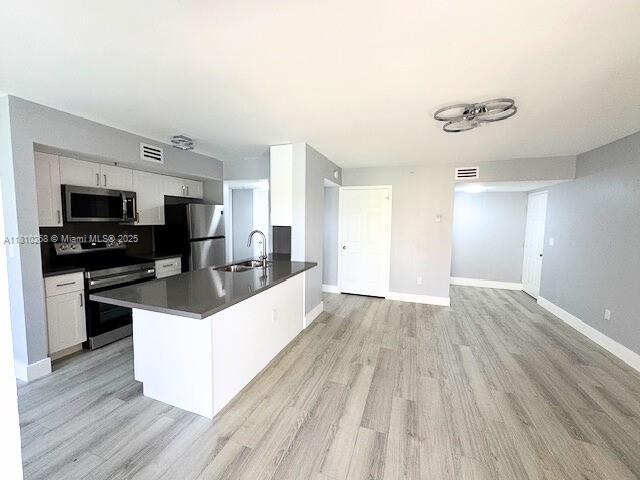ROYAL GRAND CONDO - Residential Lease