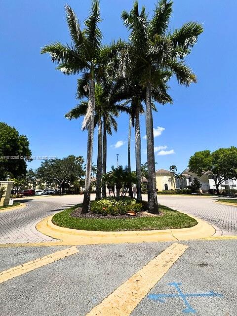 ROYAL GRAND CONDO - Residential Lease