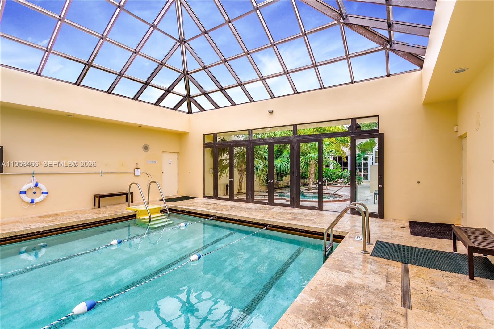 TOWERS OF QUAYSIDE CONDO - Residential