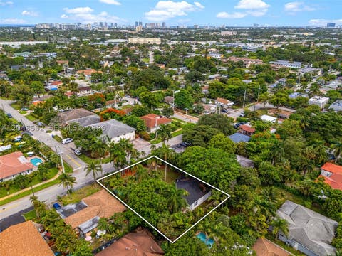 Tiny photo for 1521 NE 5th Ter, Fort Lauderdale, FL 33304 (MLS # A12043502)