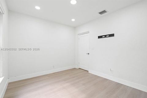 Tiny photo for 1521 NE 5th Ter, Fort Lauderdale, FL 33304 (MLS # A12043502)