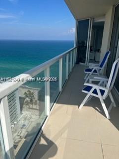 LA PERLA CONDO - Residential Lease