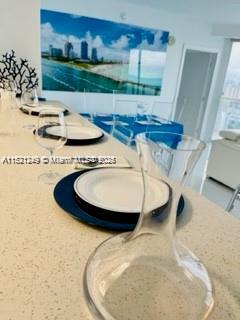 LA PERLA CONDO - Residential Lease