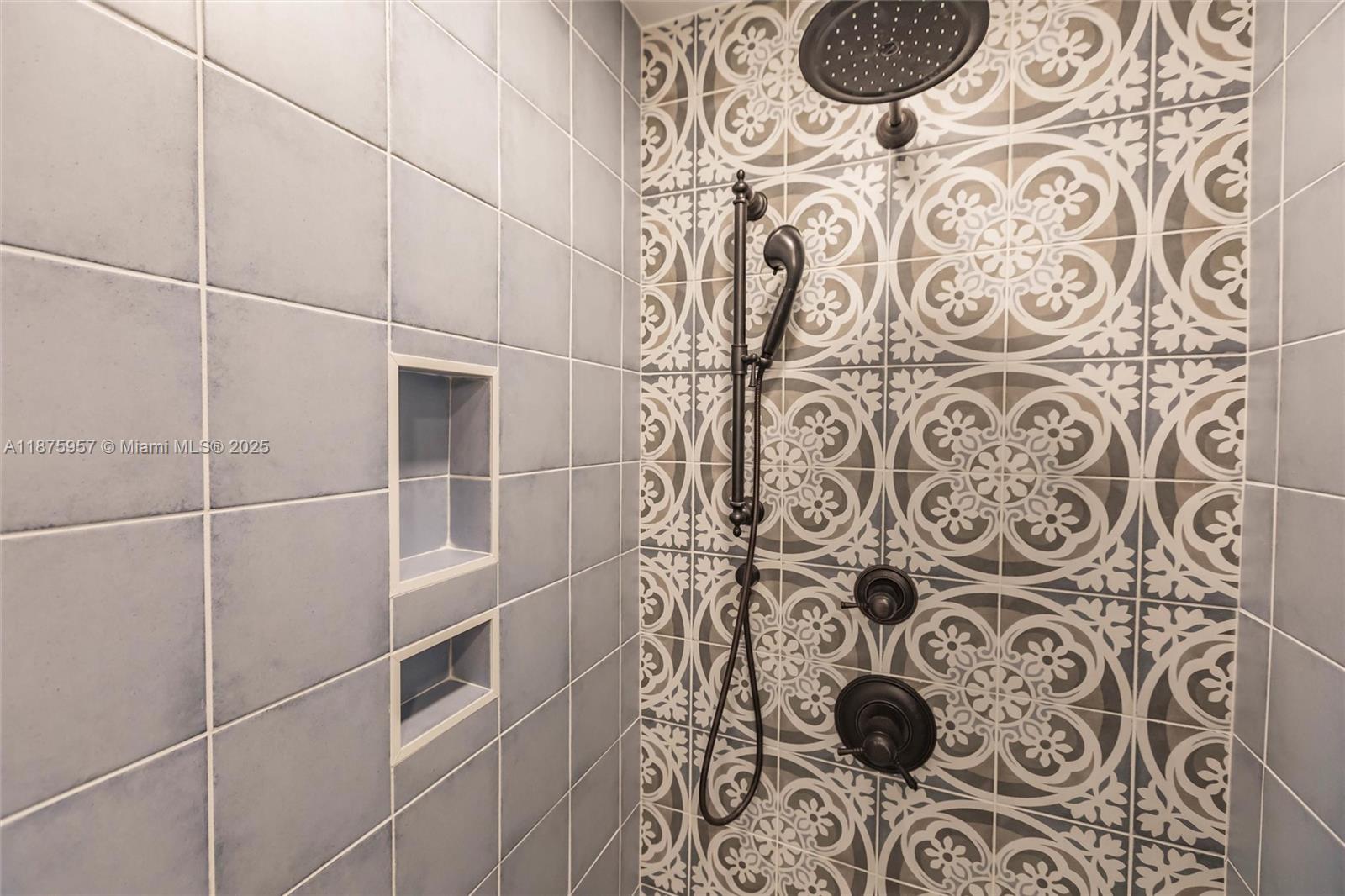 JUPITER KEY 2 - Residential