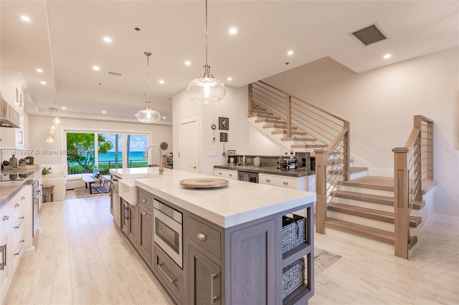 JUPITER KEY 2 - Residential