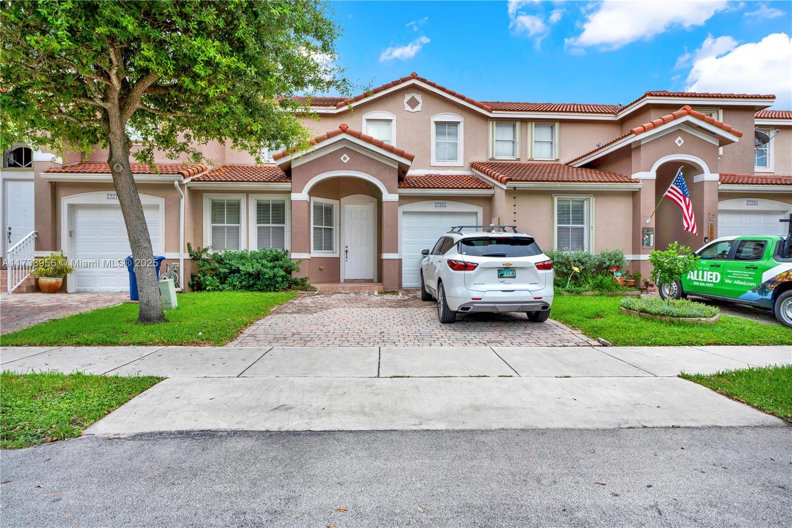 Rental Property at 27283 Sw 138th Path, Homestead, Miami-Dade County, Florida - Bedrooms: 3 
Bathrooms: 3  - $2,700 MO.